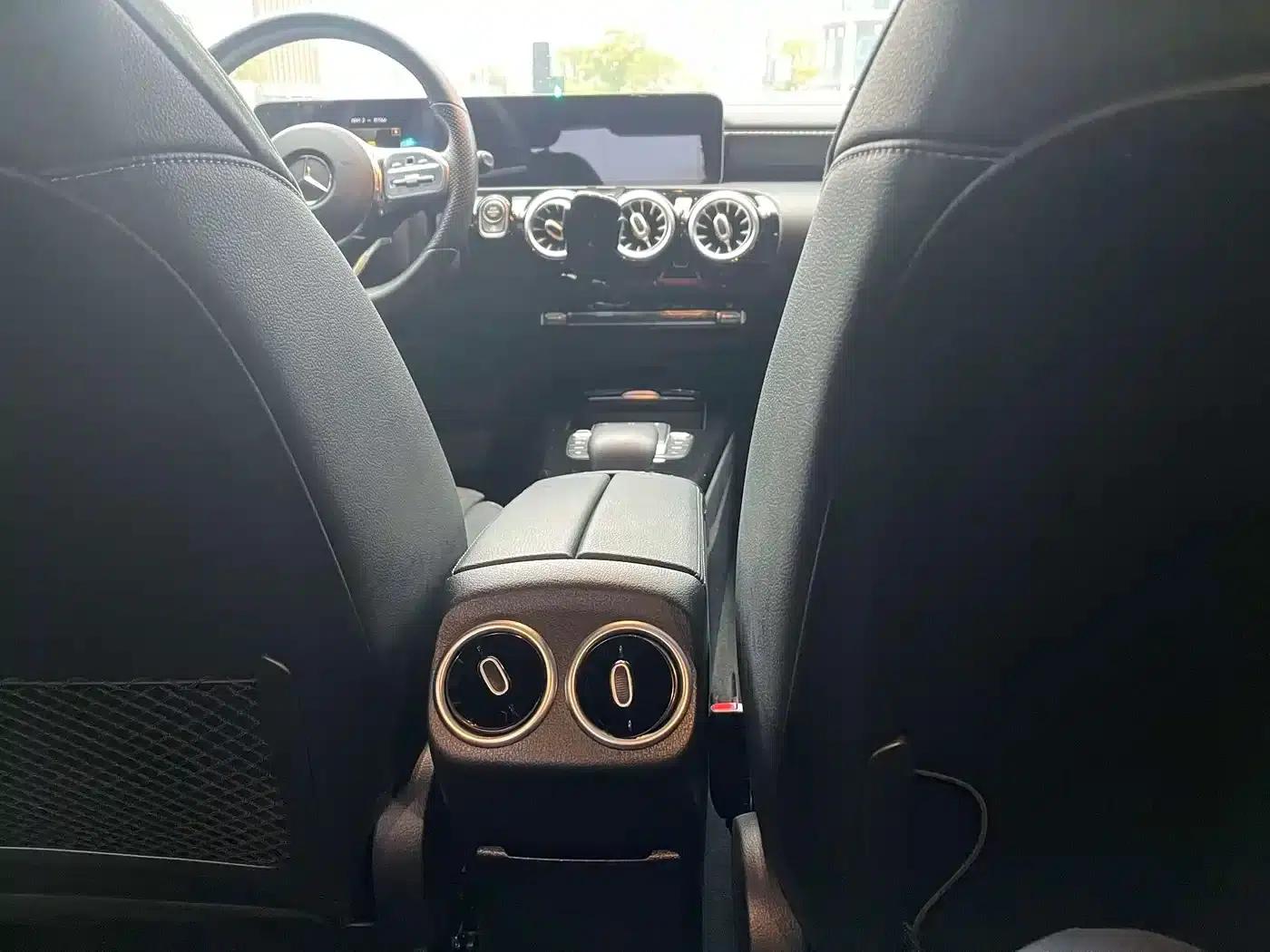 Mercedes-Benz A-Class 2020 Facelift A 200 L Sport Sedan Fashion Model — миниатюра 7
