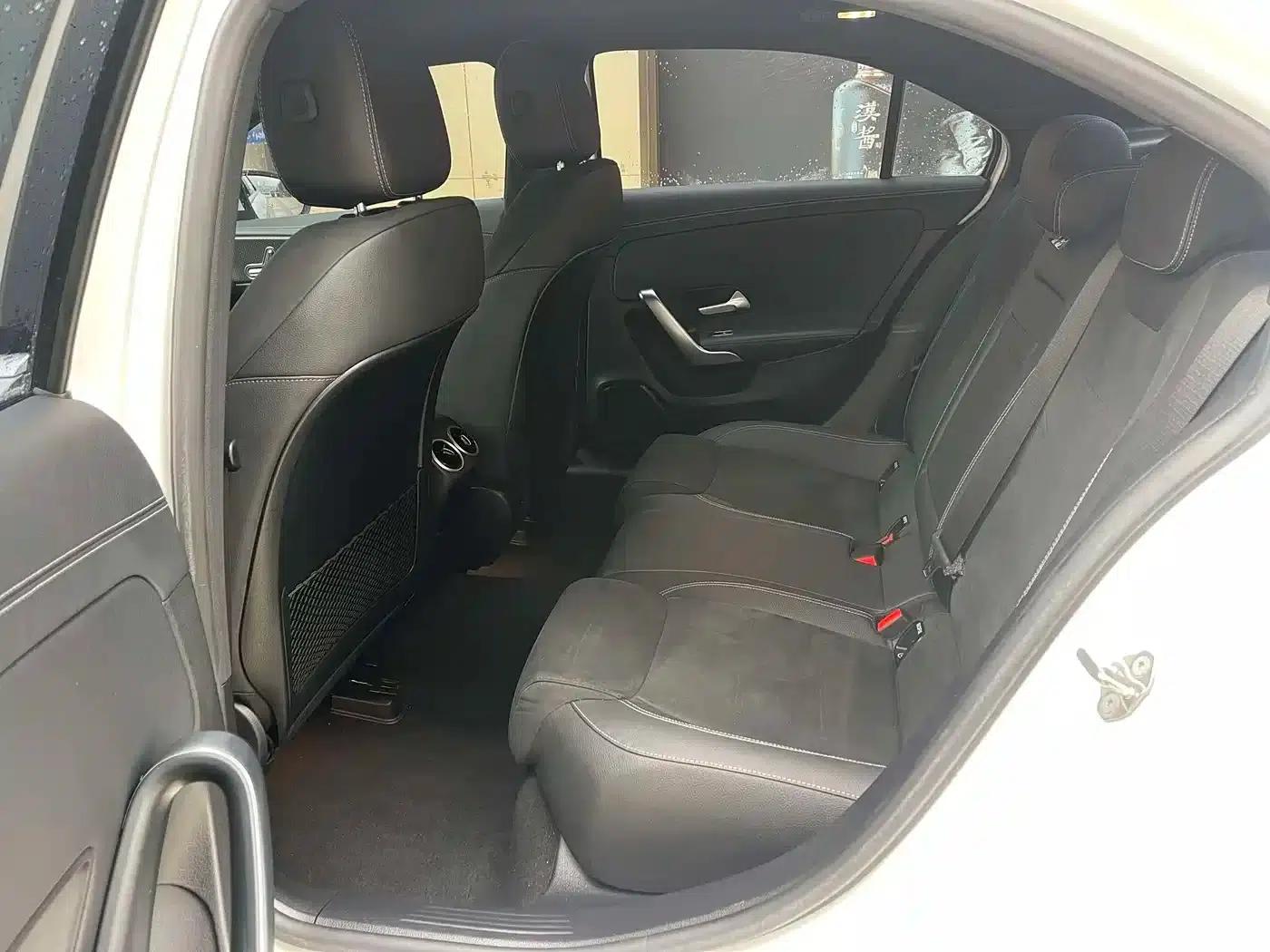 Mercedes-Benz A-Class 2020 Facelift A 200 L Sport Sedan Fashion Model — миниатюра 9