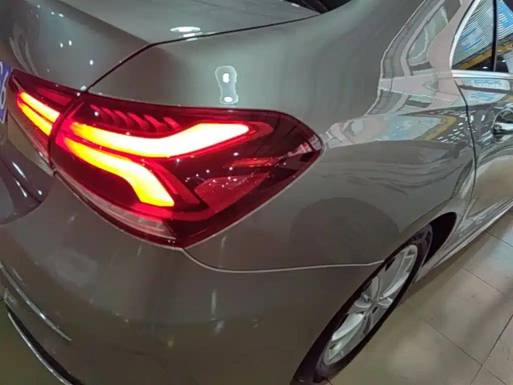 Mercedes-Benz A-Class 2019 Facelift A 200 L Sport Sedan — миниатюра 8