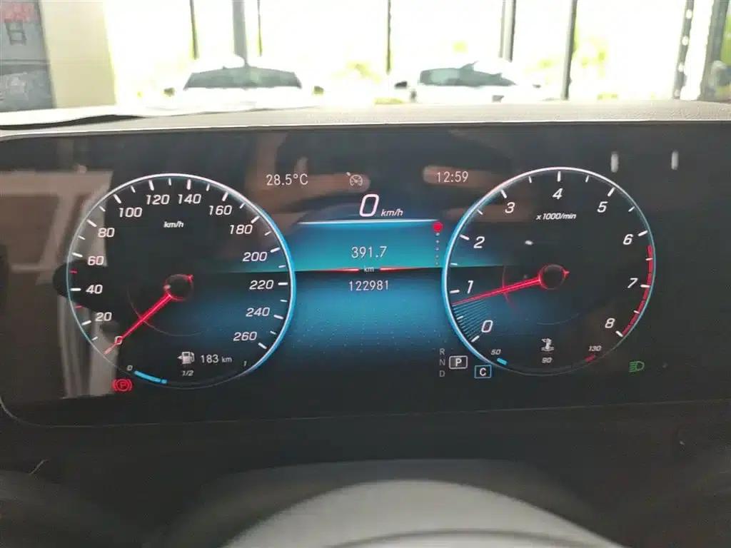 2019 Mercedes-Benz A-Class A 200 L Sport Sedan — миниатюра 18
