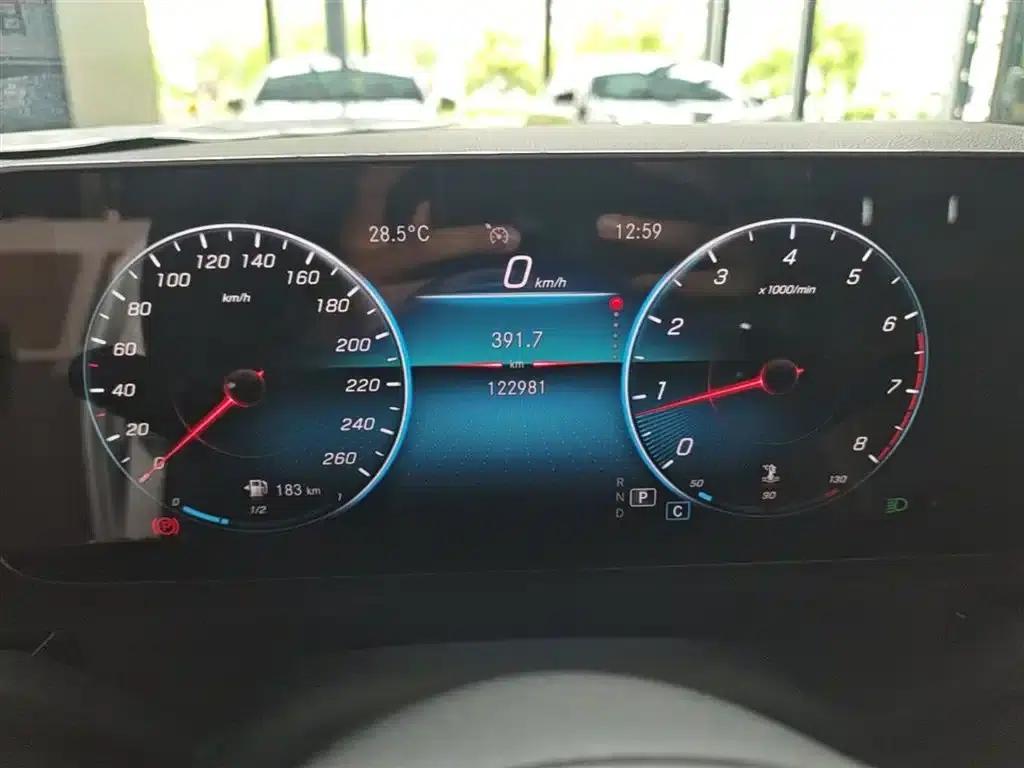 2019 Mercedes-Benz A-Class A 200 L Sport Sedan — миниатюра 19