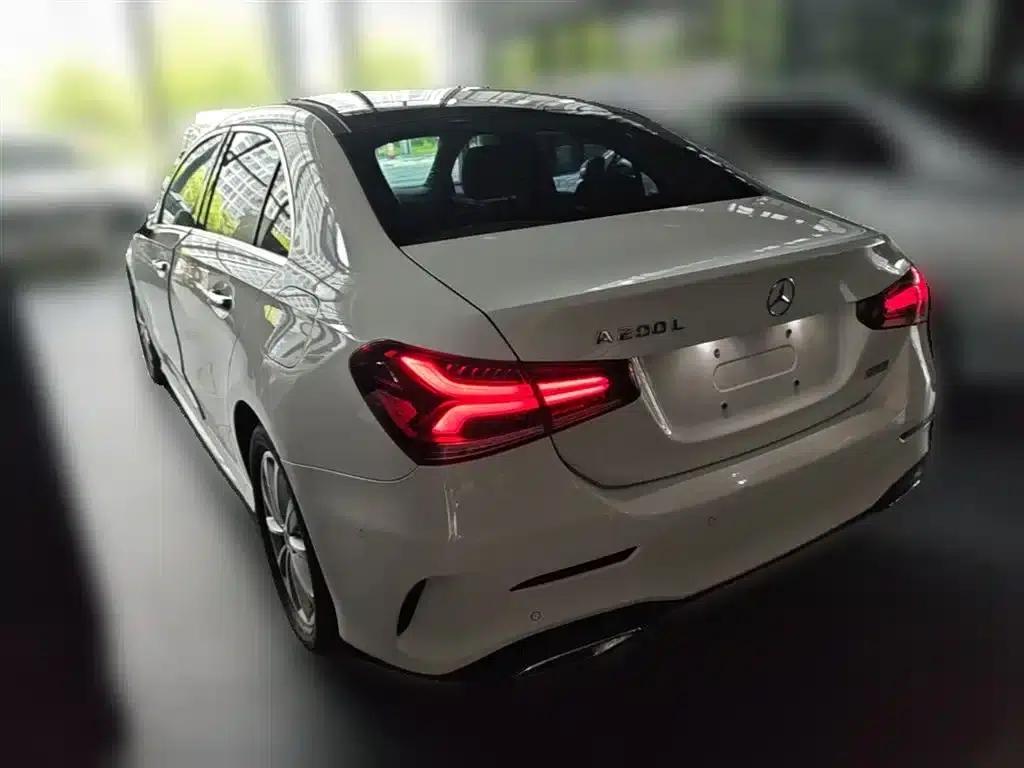 2019 Mercedes-Benz A-Class A 200 L Sport Sedan — миниатюра 9