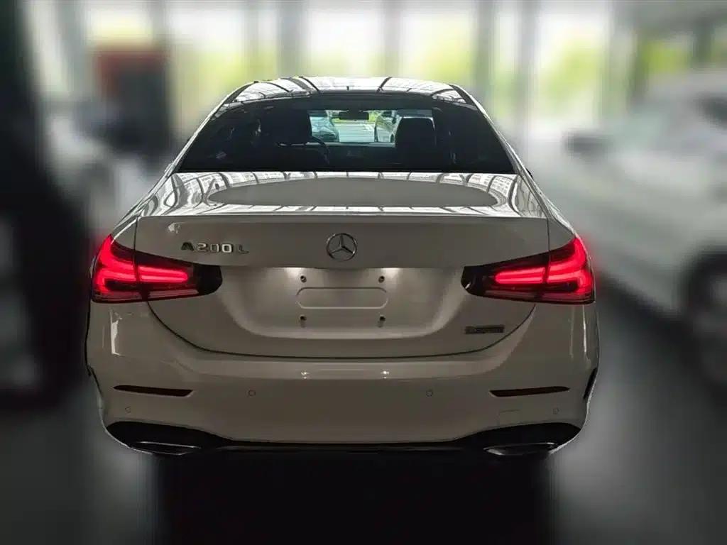 2019 Mercedes-Benz A-Class A 200 L Sport Sedan — миниатюра 10