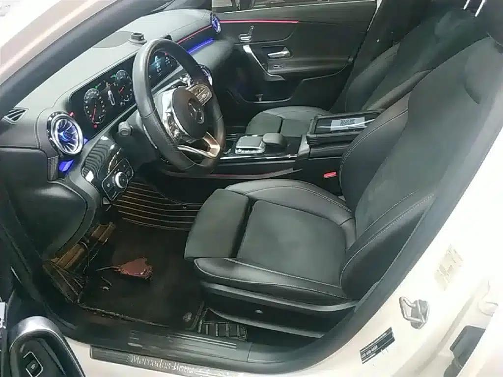 Mercedes-Benz A-Class 2021 A 200 L Sport Sedan Fashion Edition — миниатюра 15