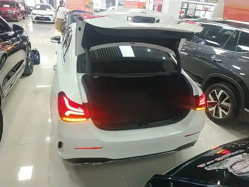 Mercedes-Benz A-Class 2021 A 200 L Sport Sedan Fashion Edition — миниатюра 19