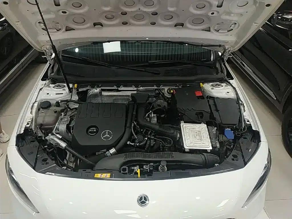 Mercedes-Benz A-Class 2021 A 200 L Sport Sedan Fashion Edition — миниатюра 20