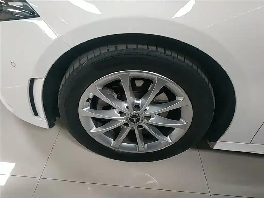 Mercedes-Benz A-Class 2021 A 200 L Sport Sedan Fashion Edition — миниатюра 23
