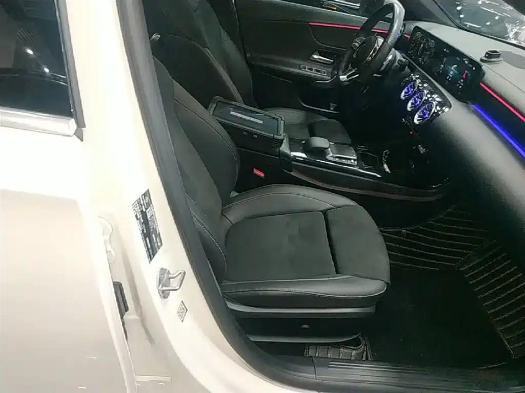 Mercedes-Benz A-Class 2021 A 200 L Sport Sedan Fashion Edition — миниатюра 25