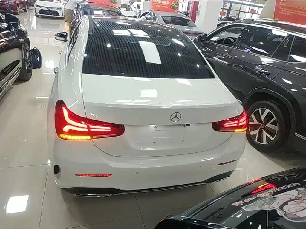 Mercedes-Benz A-Class 2021 A 200 L Sport Sedan Fashion Edition — миниатюра 6
