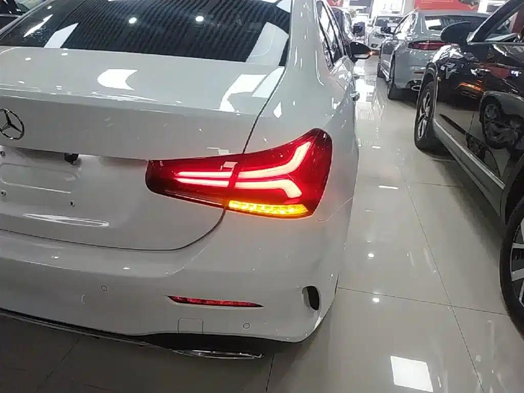 Mercedes-Benz A-Class 2021 A 200 L Sport Sedan Fashion Edition — миниатюра 8