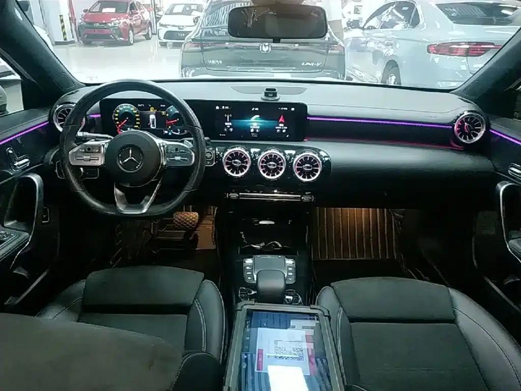 Mercedes-Benz A-Class 2021 A 200 L Sport Sedan Fashion Edition — миниатюра 10