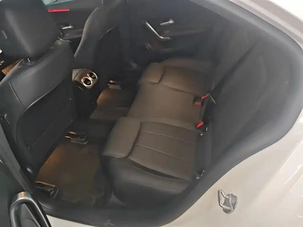 Mercedes-Benz A-Class 2022 Facelift A 200 L Sport Sedan Fashion Model — миниатюра 17