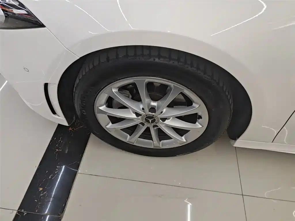 Mercedes-Benz A-Class 2022 Facelift A 200 L Sport Sedan Fashion Model — миниатюра 23