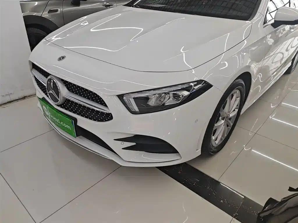 Mercedes-Benz A-Class 2022 Facelift A 200 L Sport Sedan Fashion Model — миниатюра 24