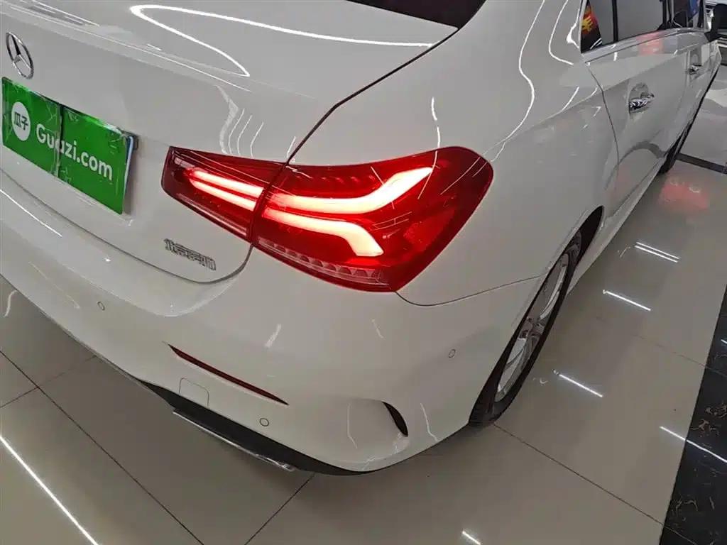 Mercedes-Benz A-Class 2022 Facelift A 200 L Sport Sedan Fashion Model — миниатюра 8