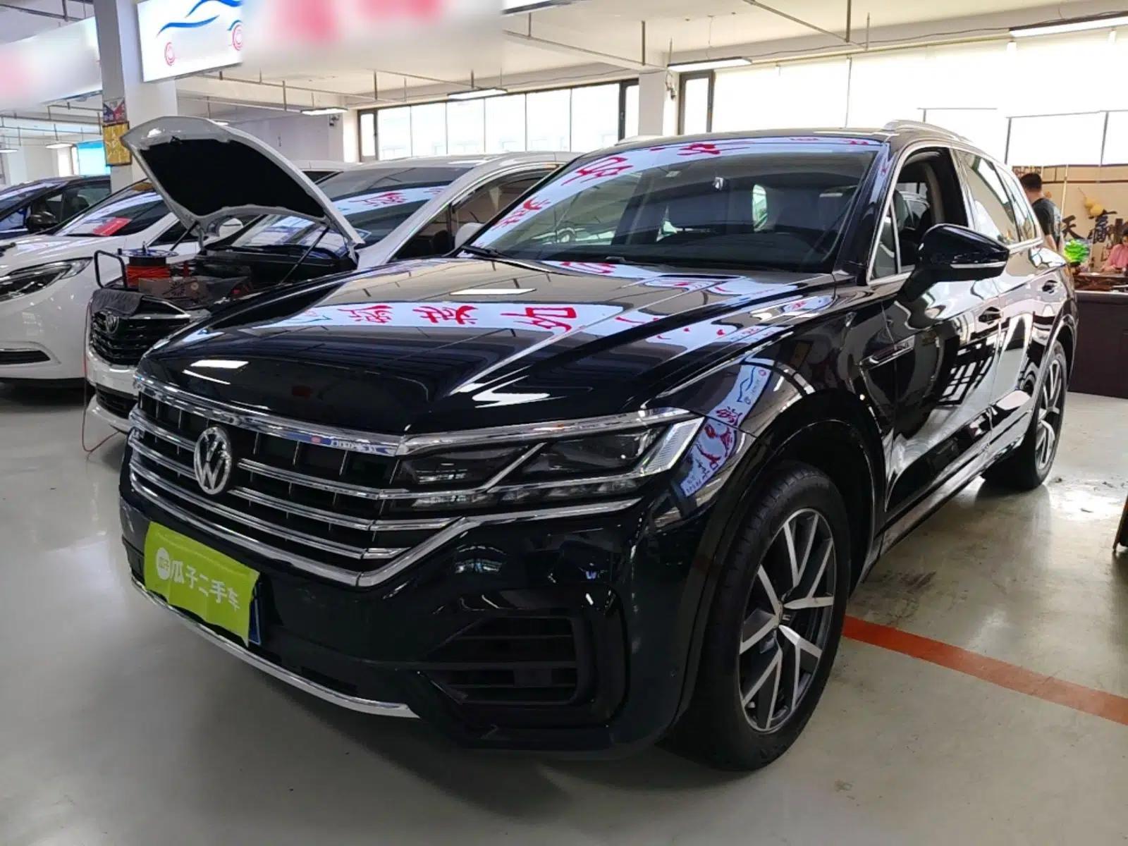 Volkswagen Touareg 2020 3.0 TSI Luxury Edition China VI — миниатюра 1
