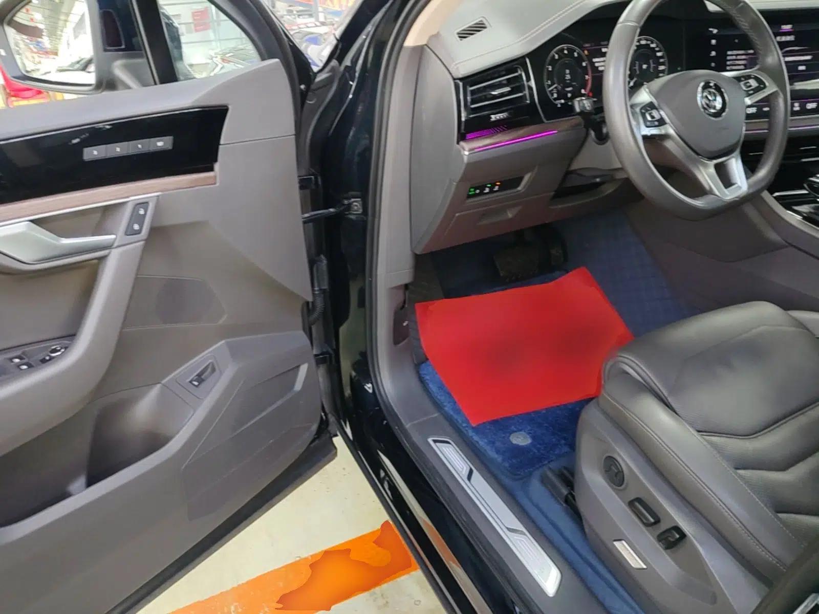 Volkswagen Touareg 2020 3.0 TSI Luxury Edition China VI — миниатюра 19