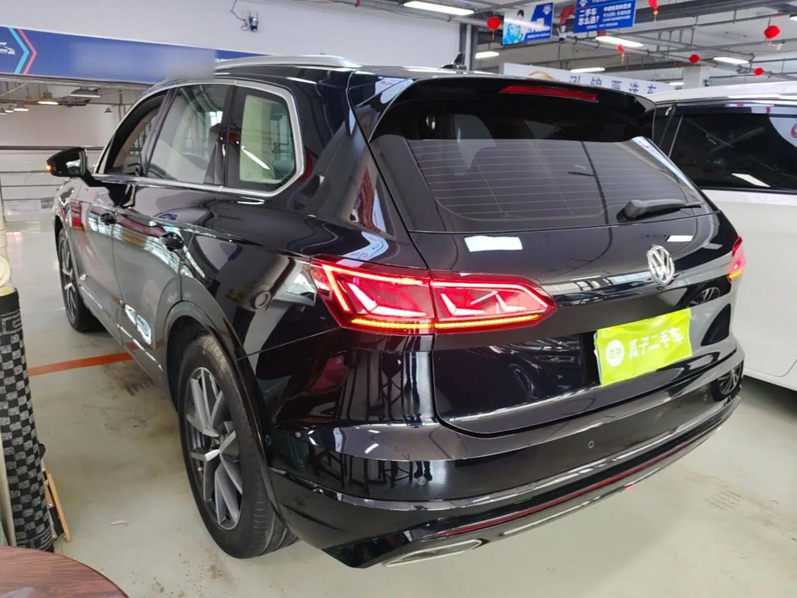 Volkswagen Touareg 2020 3.0 TSI Luxury Edition China VI — миниатюра 4