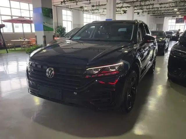 Volkswagen Touareg 2021 3.0 TSI Luxury Edition Black Diamond Sport Package