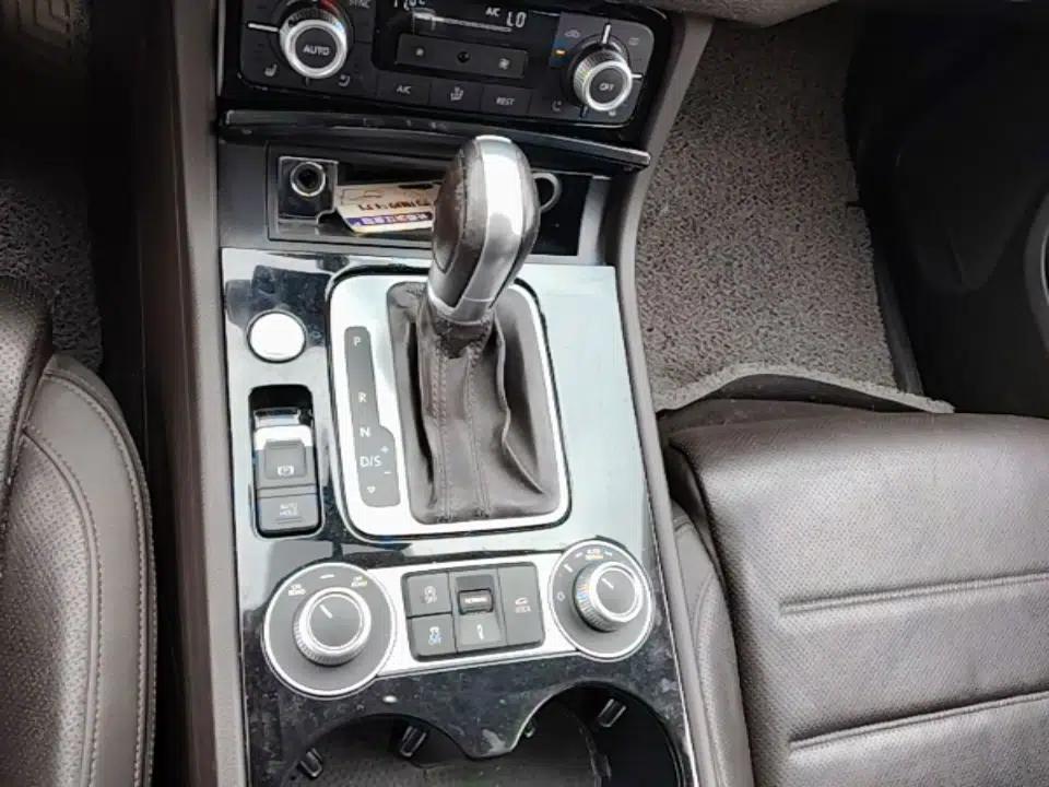 Volkswagen Touareg 2017 3.0 TSI Touareg Model — миниатюра 17