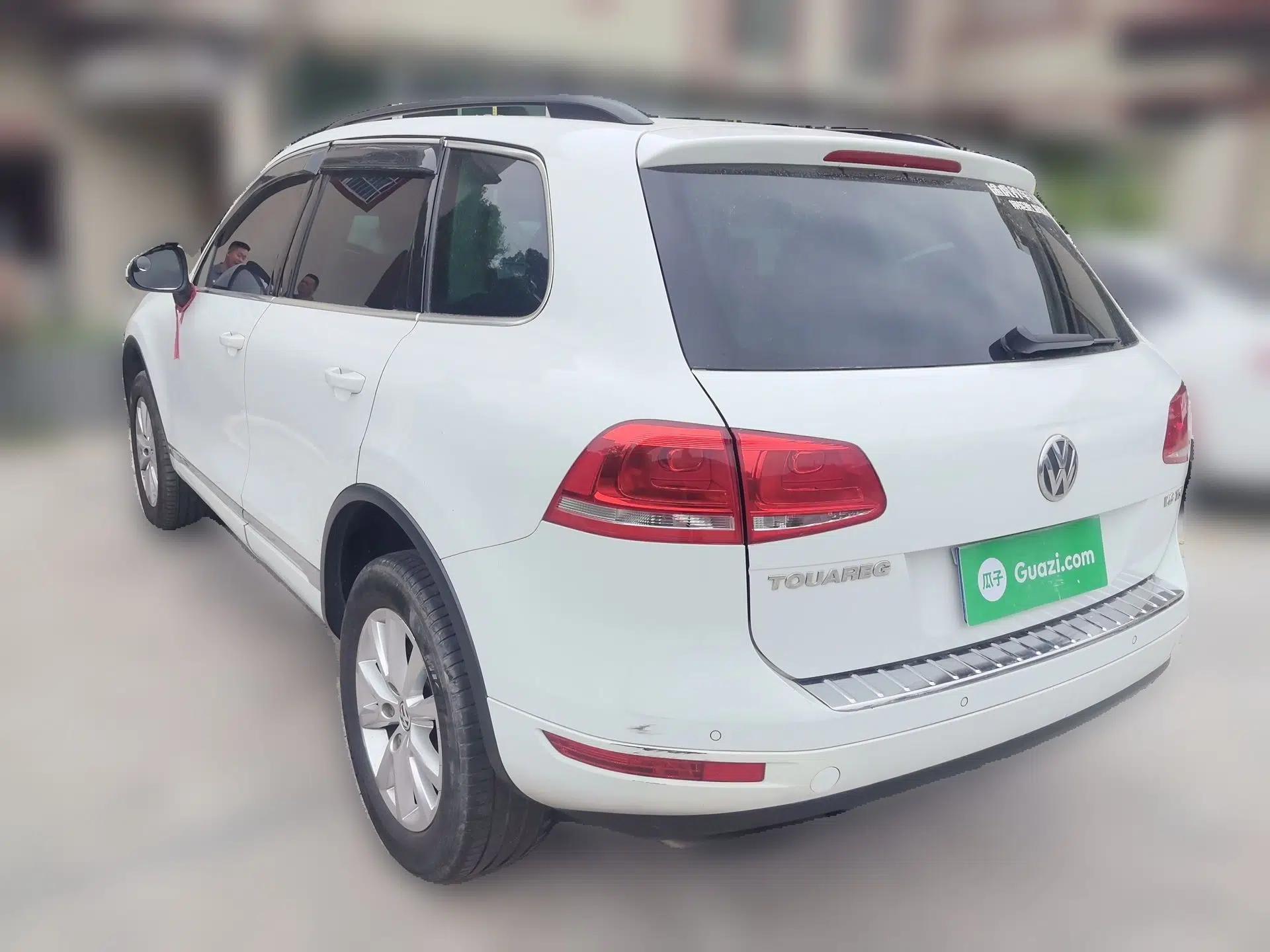 Volkswagen Touareg 2011 3.0 TSI High-End Version — миниатюра 4