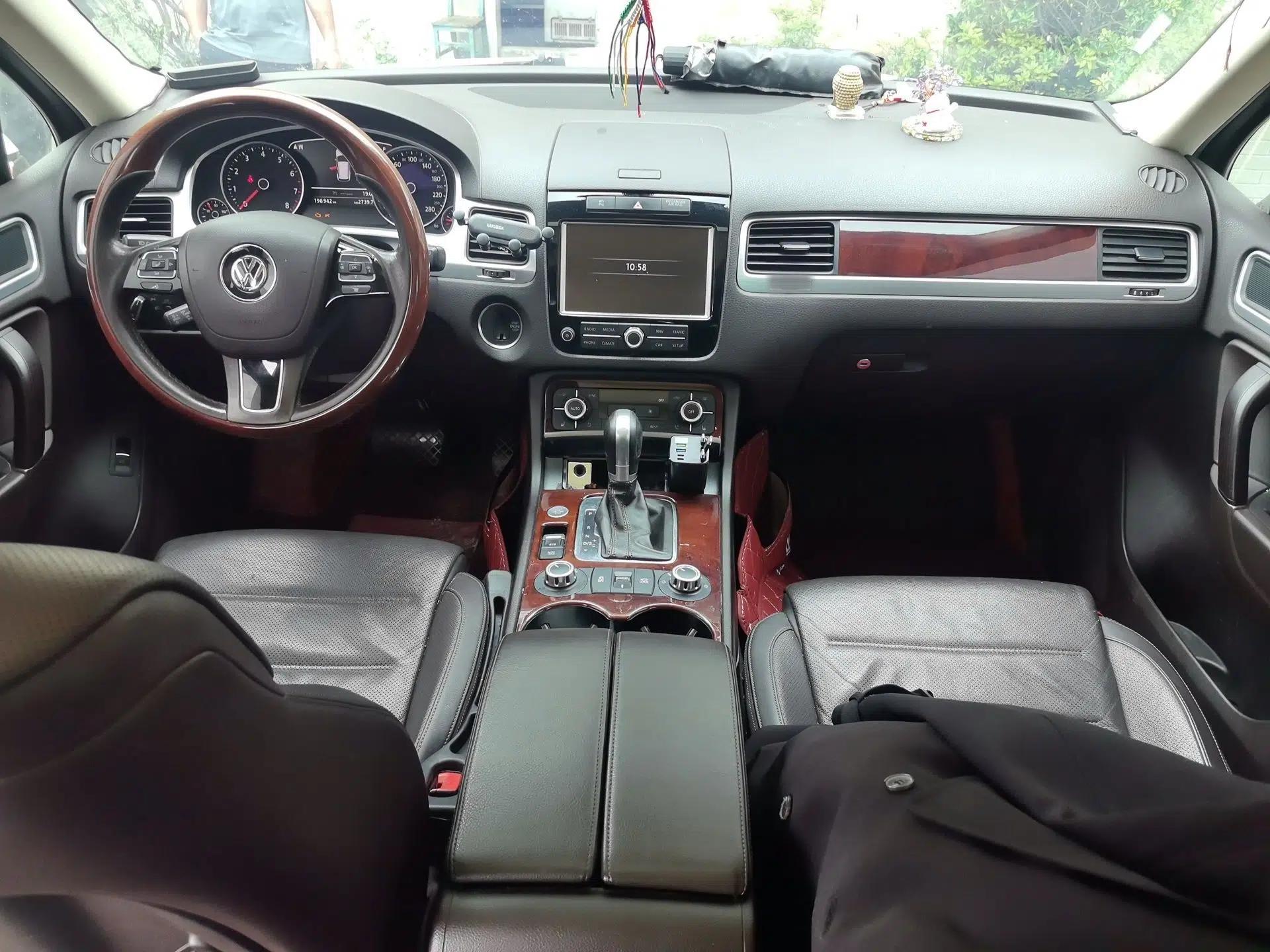Volkswagen Touareg 2011 3.0 TSI High-End Version — миниатюра 10