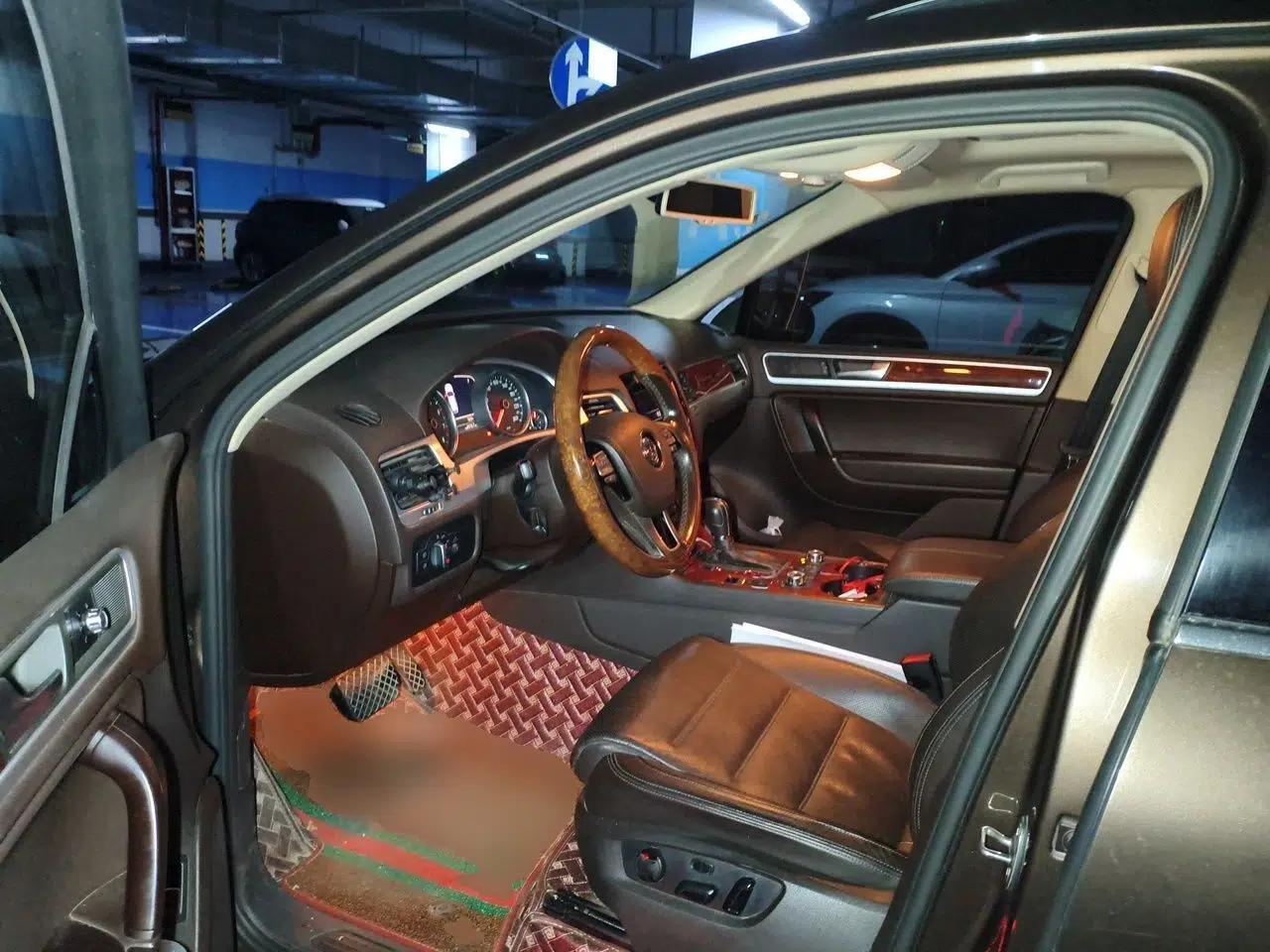 Volkswagen Touareg 2011 3.0 TSI Comfort Version — миниатюра 17