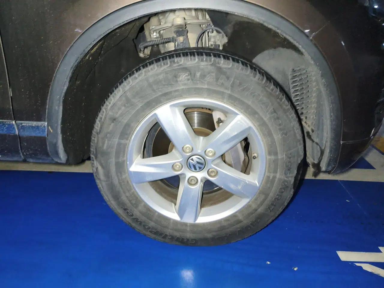 Volkswagen Touareg 2011 3.0 TSI Comfort Version — миниатюра 8