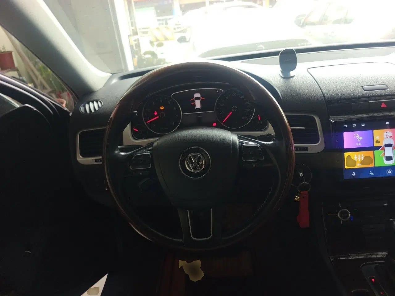 Volkswagen Touareg 2011 3.0 TSI Comfort Version — миниатюра 11