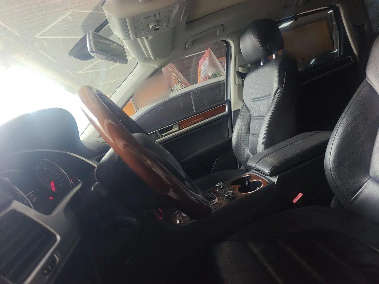 Volkswagen Touareg 2011 3.0 TSI Comfort Version — миниатюра 16