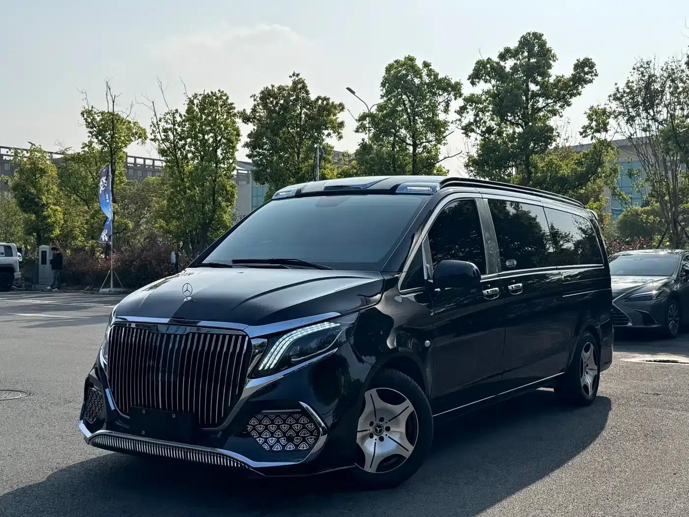 2023 Nissan Vito 2.0T Business Edition 7-seater — миниатюра 1