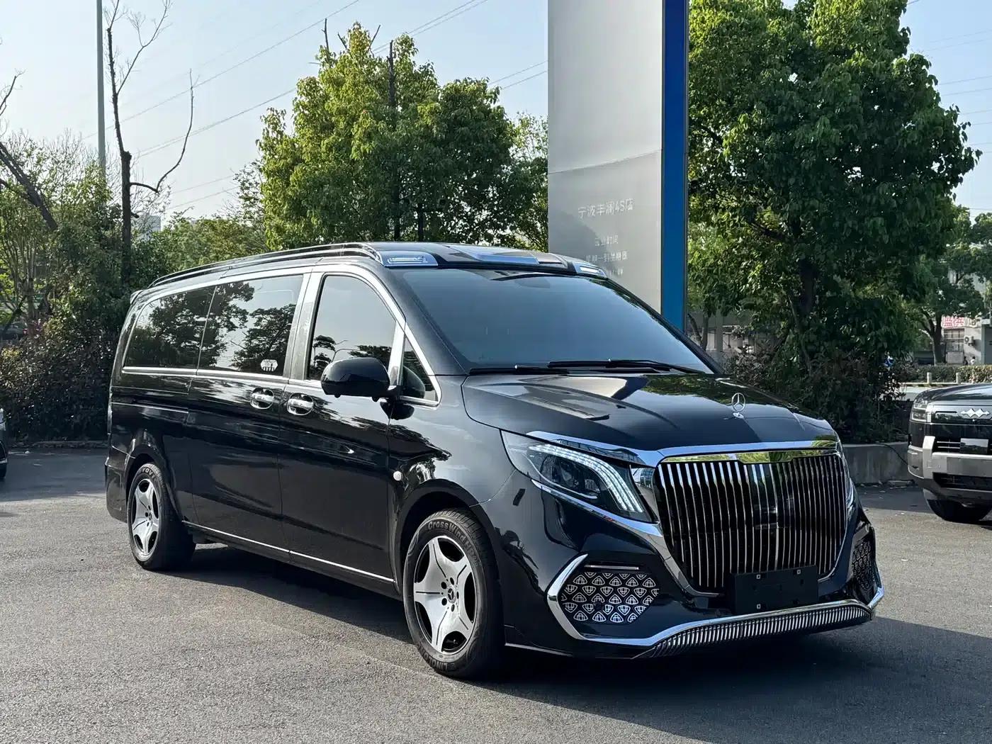 2023 Nissan Vito 2.0T Business Edition 7-seater — миниатюра 3