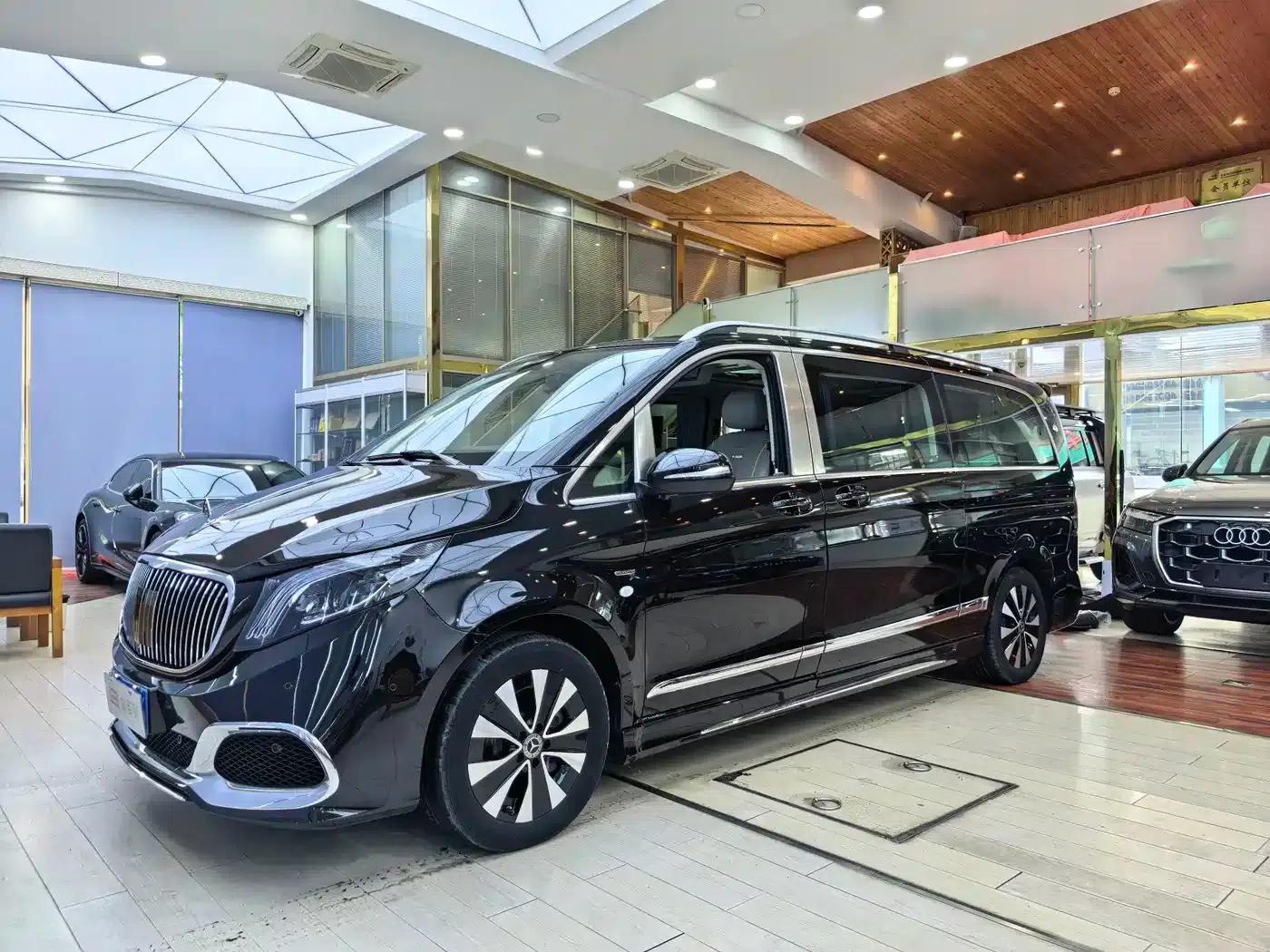 2023 Nissan Vito 2.0T Business Edition 7-seater — миниатюра 1