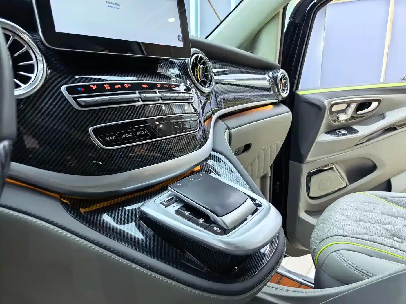 2023 Nissan Vito 2.0T Business Edition 7-seater — миниатюра 11