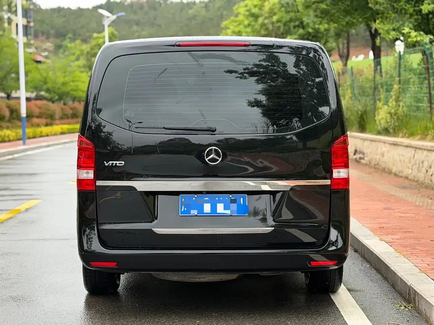 2016 Nissan Vito 2.0T Elite Edition 9-seater — миниатюра 4