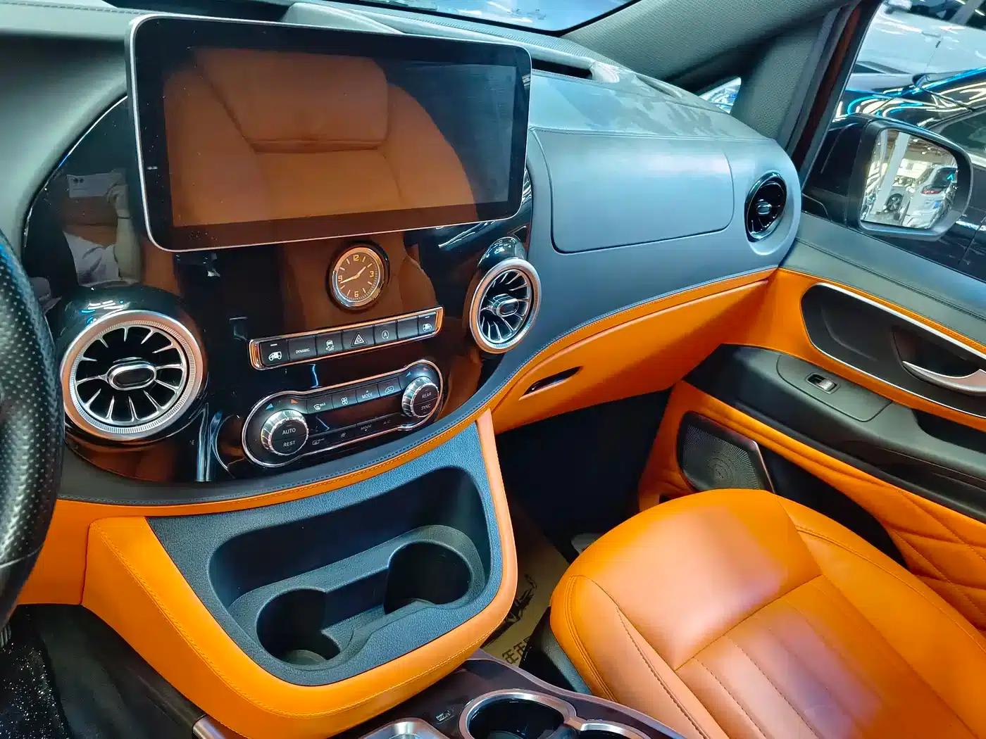 Vito 2021 2.0T Business Edition 7-seater — миниатюра 8
