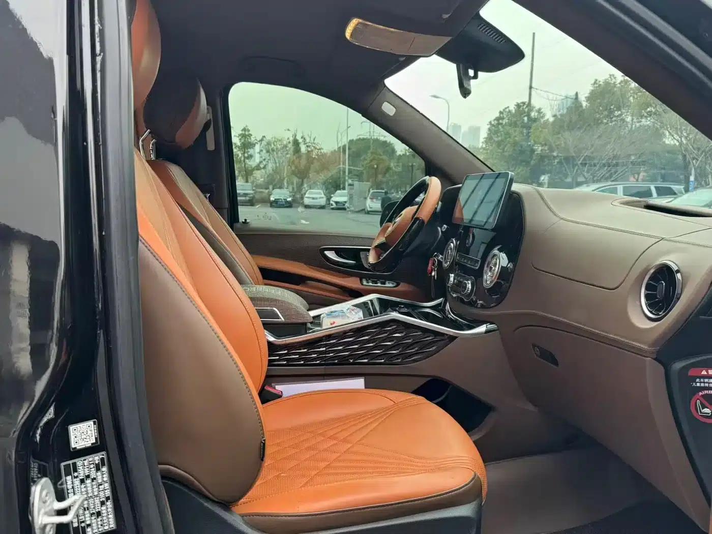 2023 Nissan Vito 2.0T Business Edition 7-seater — миниатюра 15