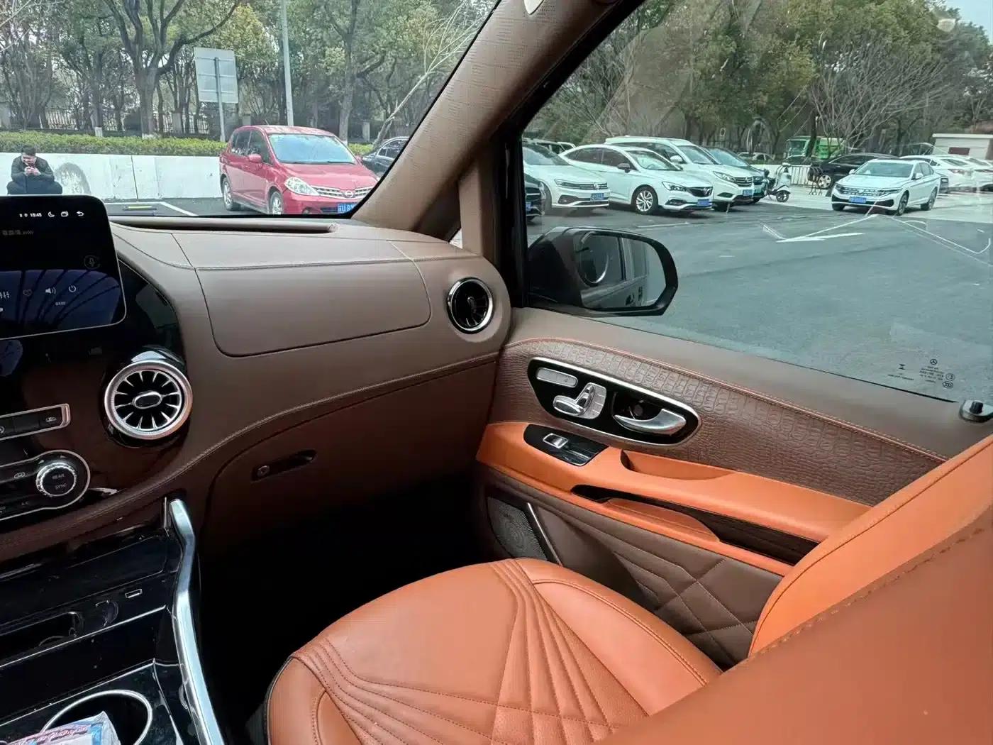 2023 Nissan Vito 2.0T Business Edition 7-seater — миниатюра 16