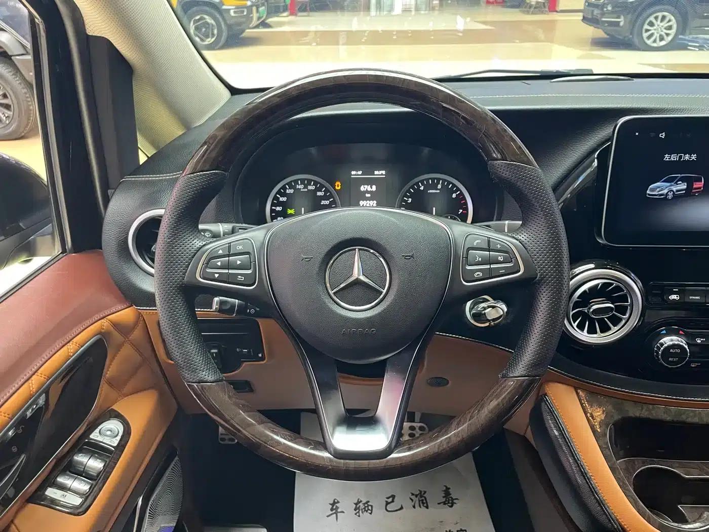 Vito 2021 2.0T Business Edition 7-seater — миниатюра 13