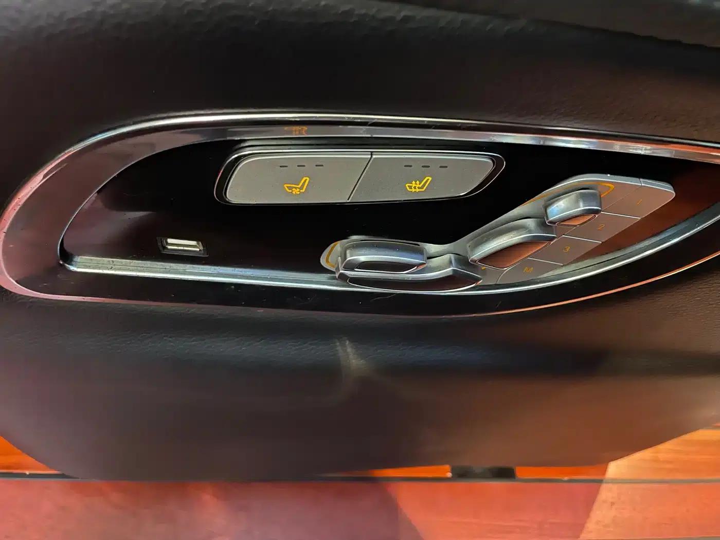 Vito 2021 2.0T Business Edition 7-seater — миниатюра 22