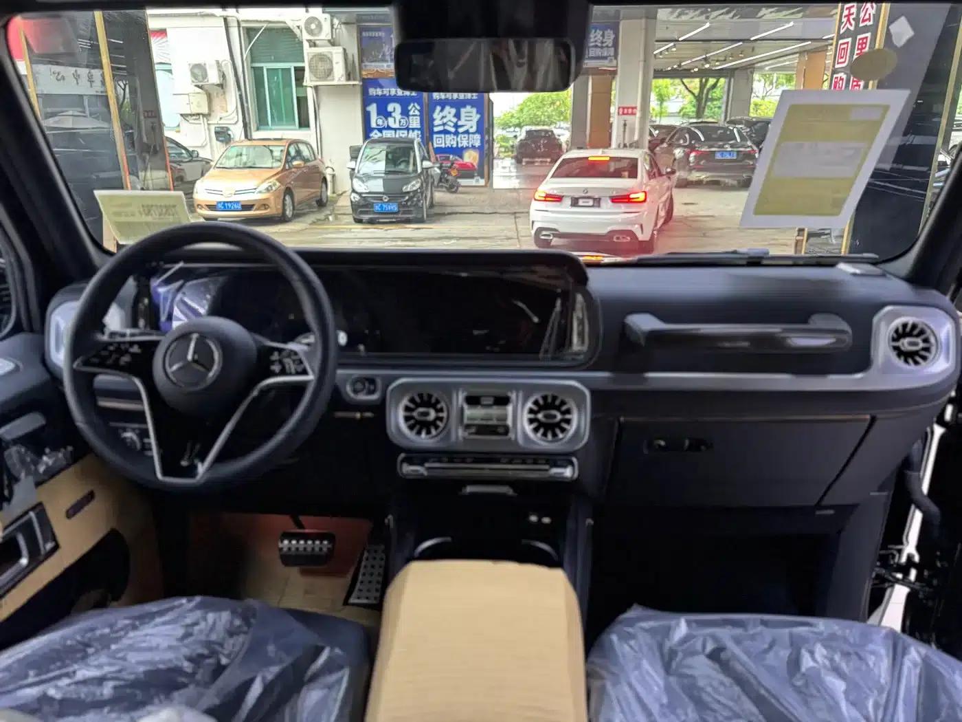 2025 Mercedes-Benz G-Class G 500 — миниатюра 7