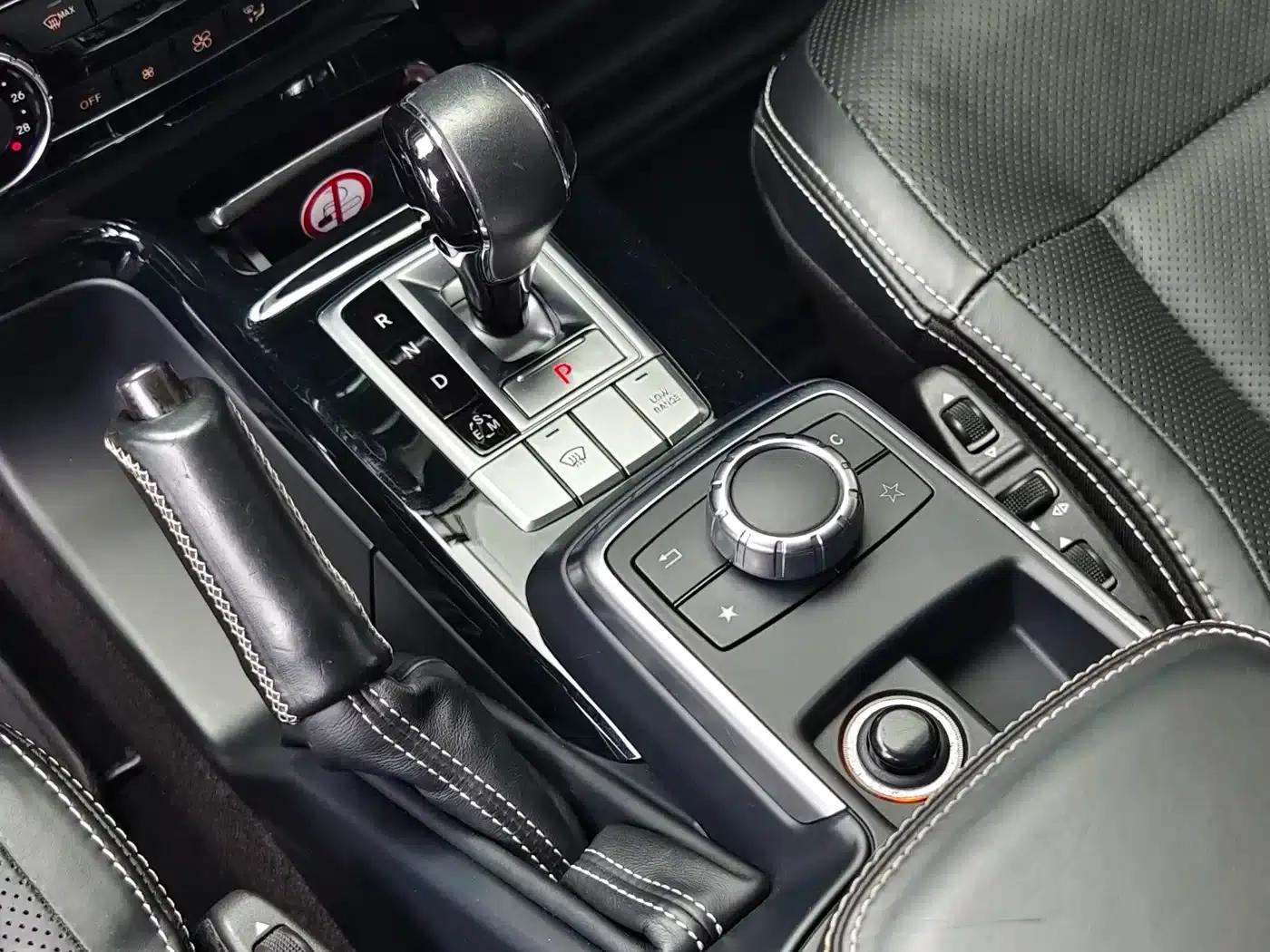 2016 Mercedes-Benz G-Class G 500 — миниатюра 13