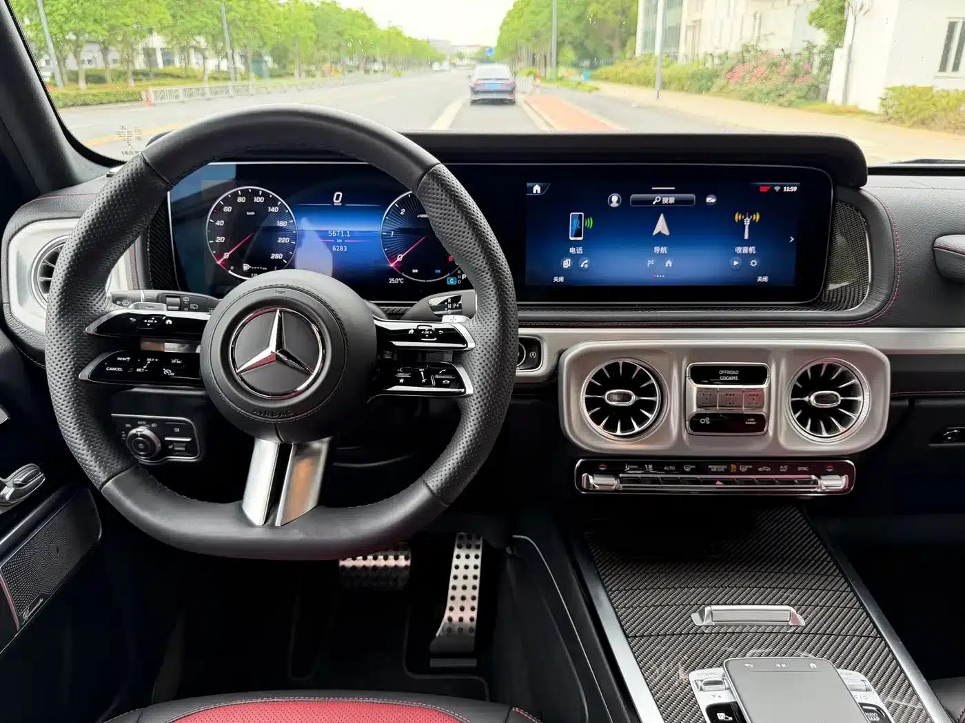 2025 Mercedes-Benz G-Class G 500 — миниатюра 11