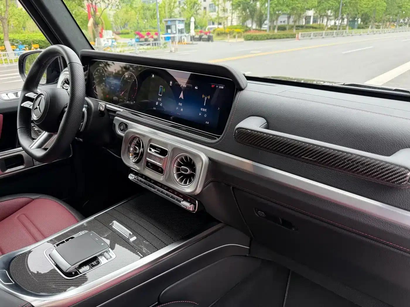 2025 Mercedes-Benz G-Class G 500 — миниатюра 13