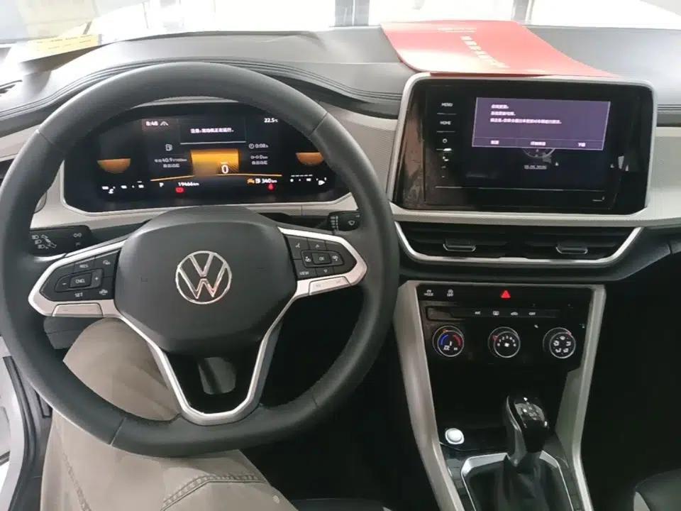 Volkswagen T-ROC 2025 280TSI DSG Two-Wheel Drive Time Edition — миниатюра 13