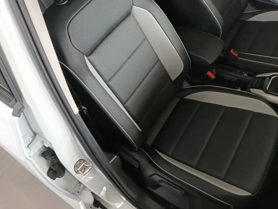 Volkswagen T-ROC 2025 280TSI DSG Two-Wheel Drive Time Edition — миниатюра 23