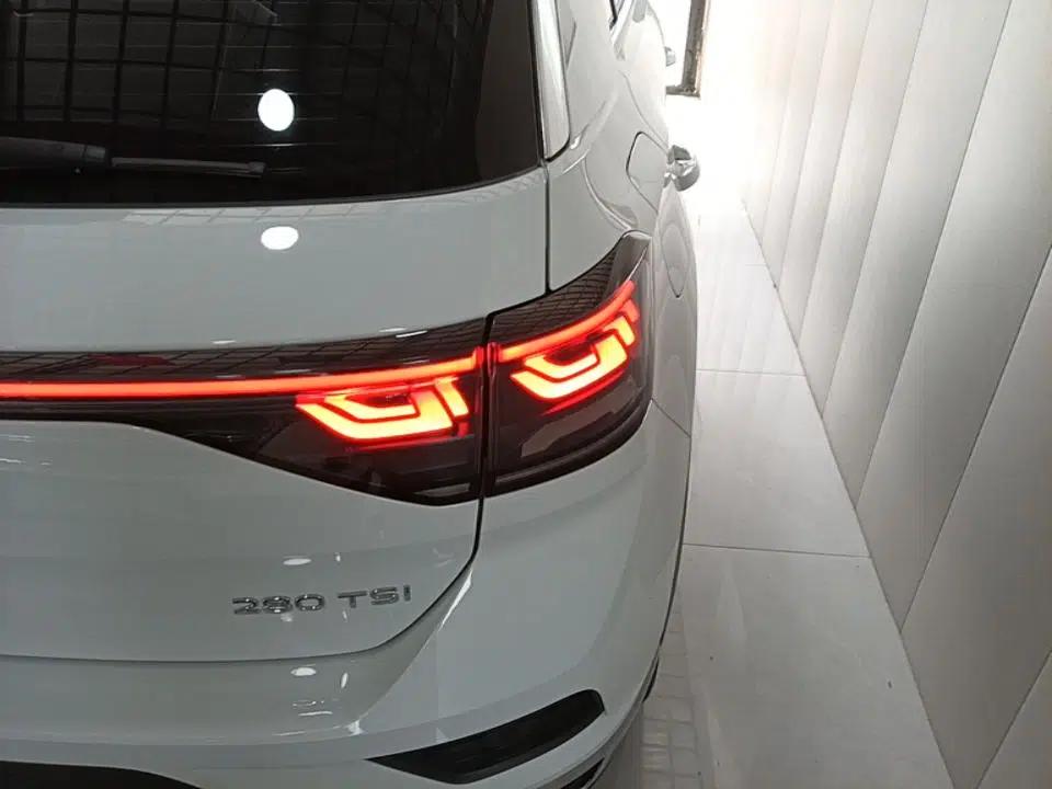Volkswagen T-ROC 2025 280TSI DSG Two-Wheel Drive Time Edition — миниатюра 7