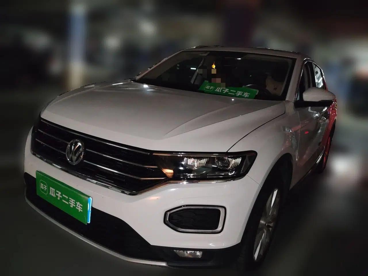 Volkswagen T-ROC 2020 230TSI DSG Two-Wheel Drive Advanced Version — миниатюра 1