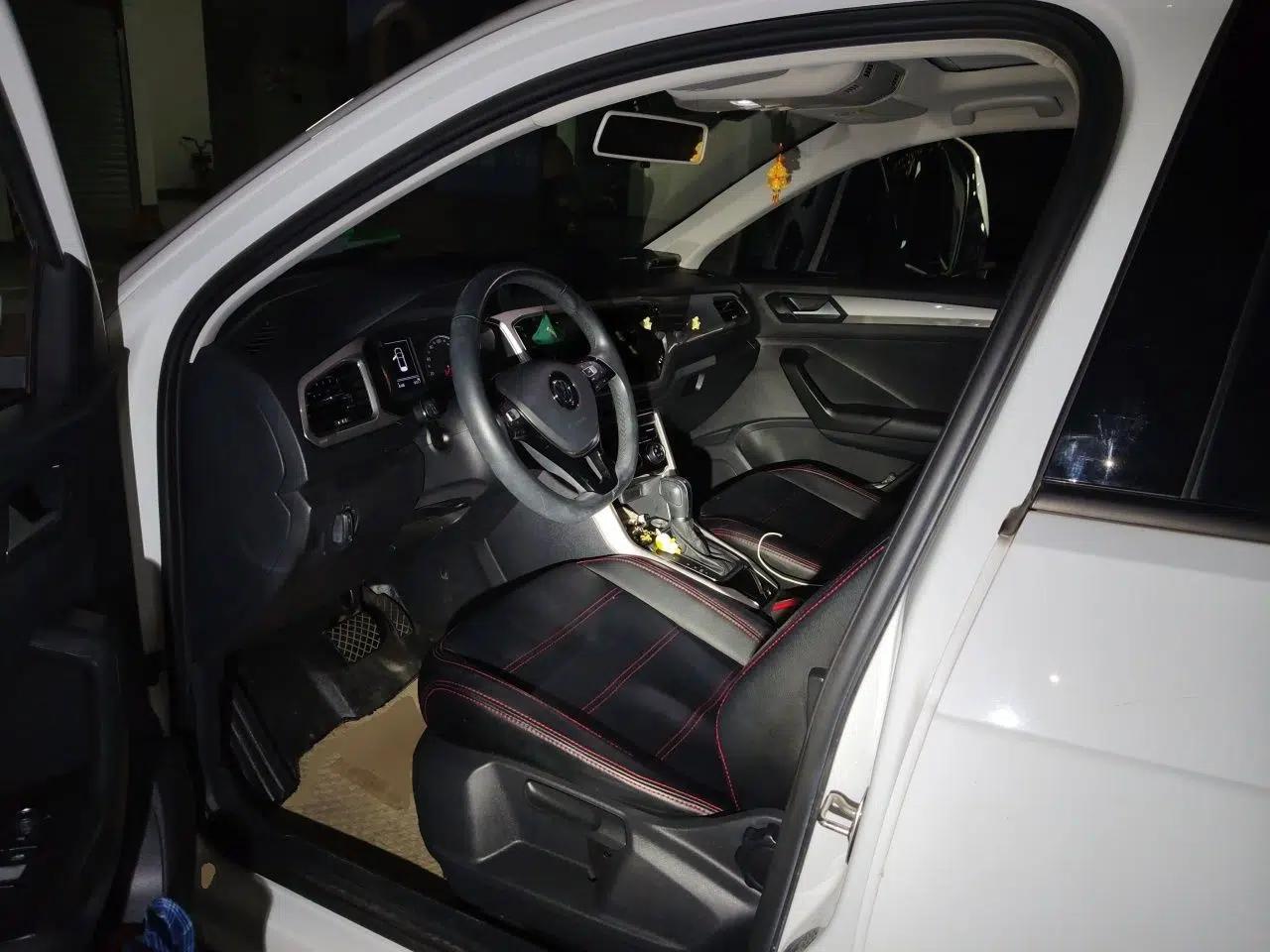 Volkswagen T-ROC 2020 230TSI DSG Two-Wheel Drive Advanced Version — миниатюра 16