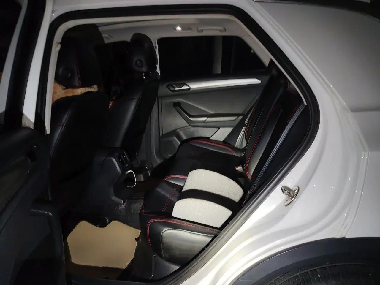 Volkswagen T-ROC 2020 230TSI DSG Two-Wheel Drive Advanced Version — миниатюра 18